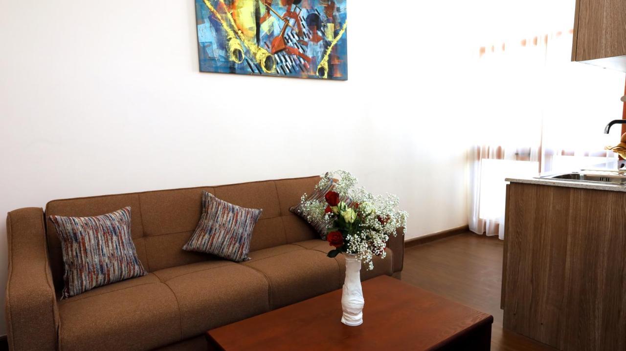 Black Horse Hotel Apartment Addisz-Abeba Kültér fotó