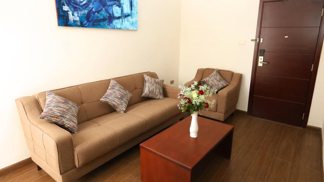 Black Horse Hotel Apartment Addisz-Abeba Kültér fotó