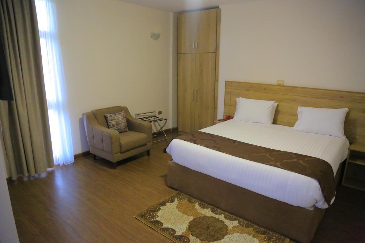 Black Horse Hotel Apartment Addisz-Abeba Kültér fotó