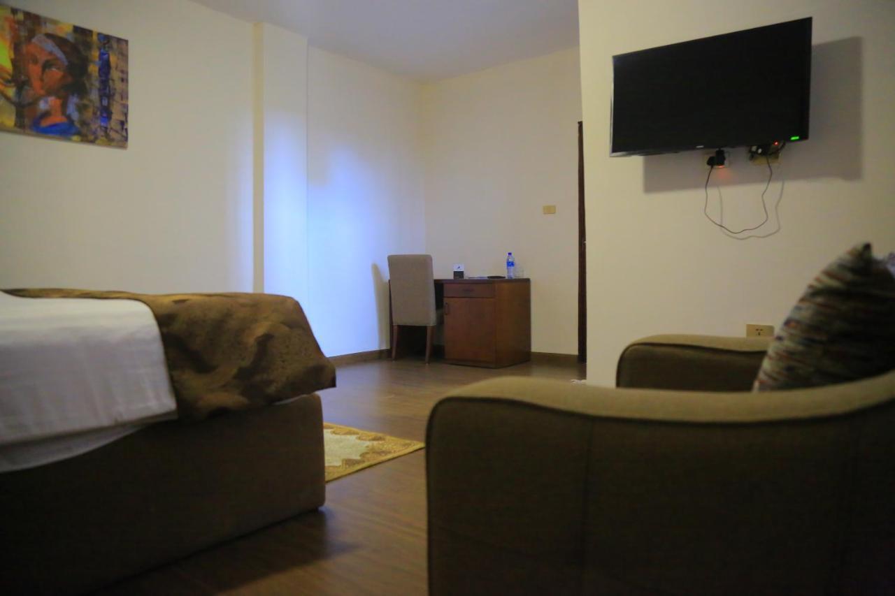 Black Horse Hotel Apartment Addisz-Abeba Kültér fotó